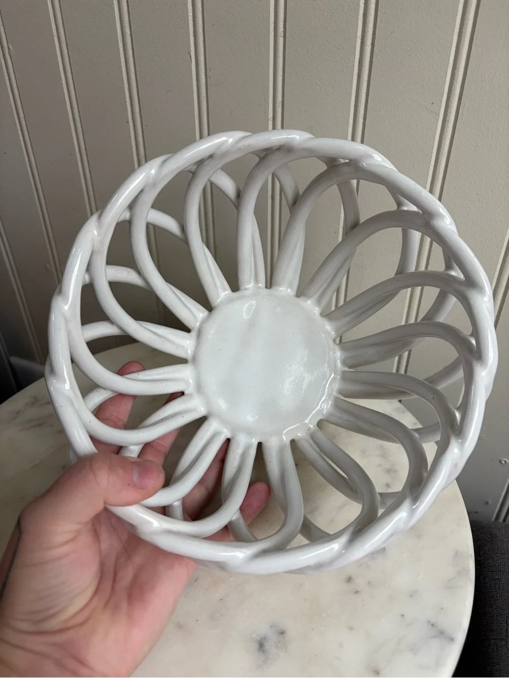 Vintage Eucalyptus Stoneware Lattice Weave Fruit Bowl White Round VTG Collection